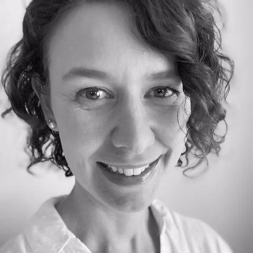 Dr Claire Ahern
